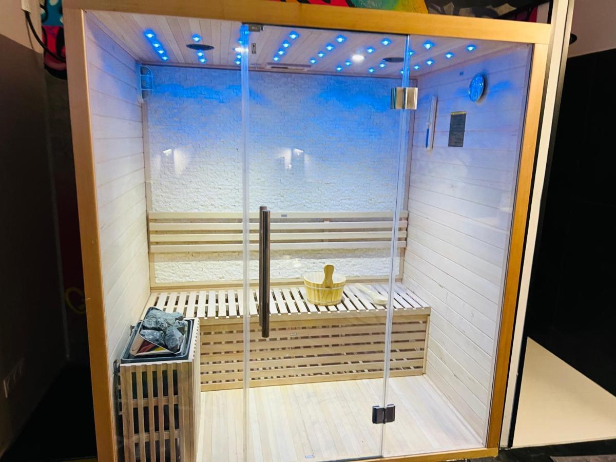 Capsule Street Art - Sauna- Jacuzzi - Playstation 5 - Billard - Netflix - Home Cinema - Terrasse Douai Eksteriør bilde